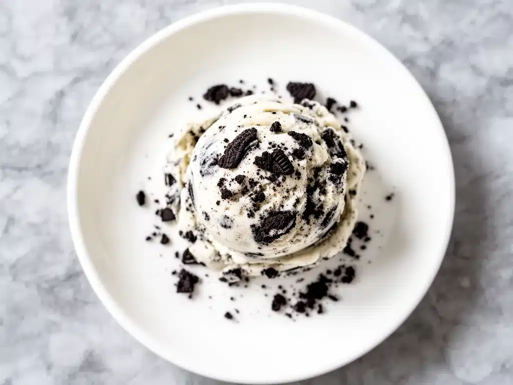No-Churn Cookies and Cream Ice Cream: Easy No-Bake Dessert 4 no-churn cookies and cream ice cream preparation steps